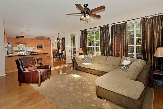118 Wisteria Walk Circle, The Woodlands, TX 77381
