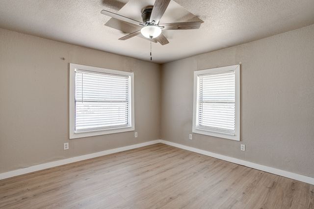 913 Jameson Street, Weatherford, TX 76086
