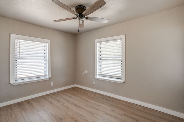 913 Jameson Street, Weatherford, TX 76086