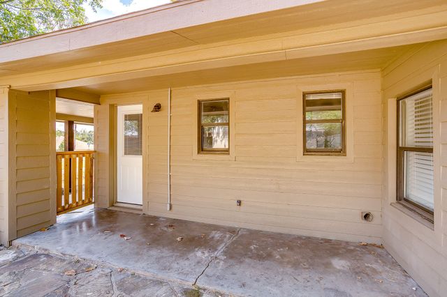 913 Jameson Street, Weatherford, TX 76086