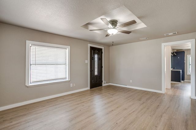 913 Jameson Street, Weatherford, TX 76086