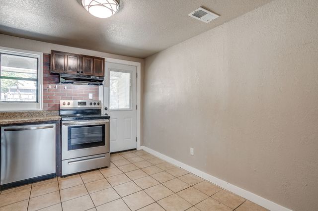 913 Jameson Street, Weatherford, TX 76086