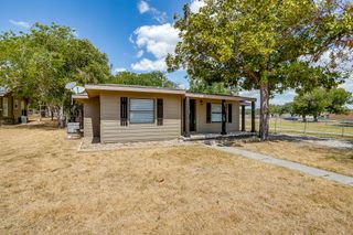 913 Jameson Street, Weatherford, TX 76086
