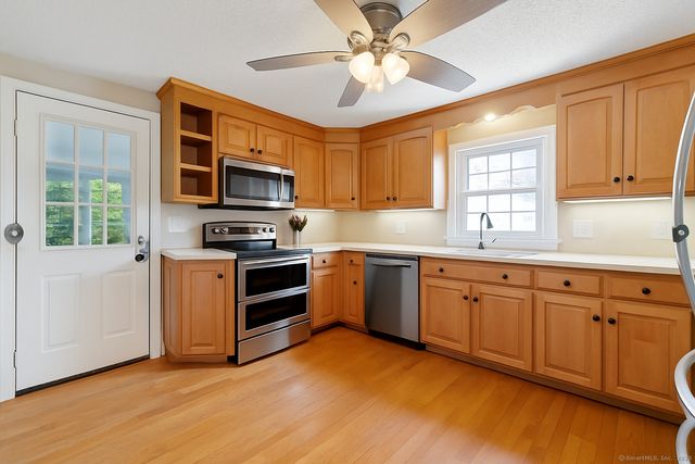 79 Baldwin Road, Manchester, CT 06042