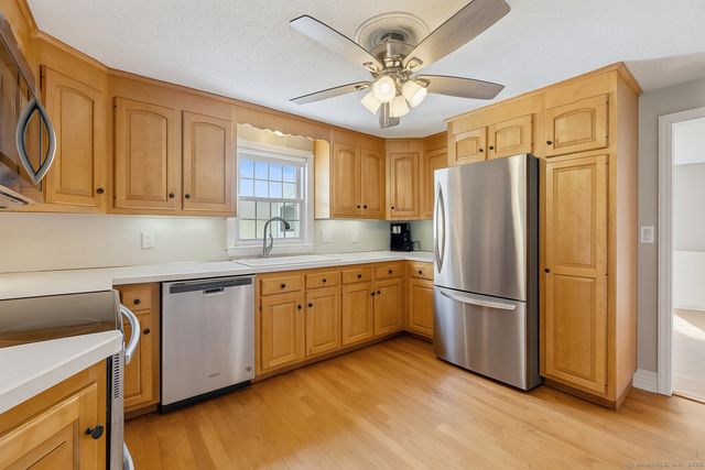 79 Baldwin Road, Manchester, CT 06042
