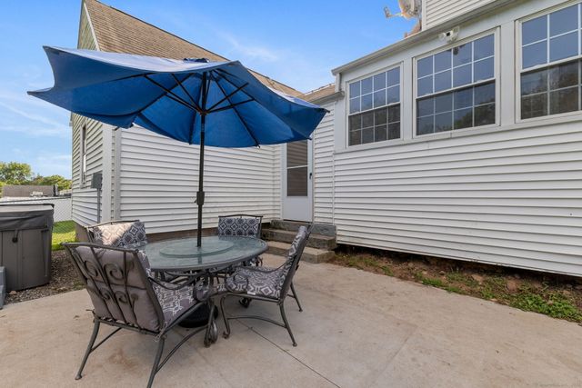 79 Baldwin Road, Manchester, CT 06042