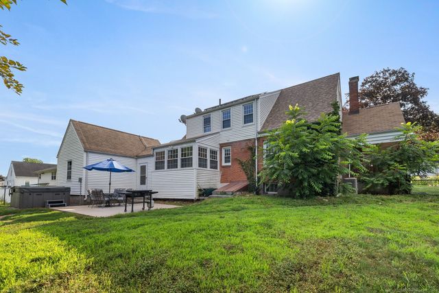 79 Baldwin Road, Manchester, CT 06042