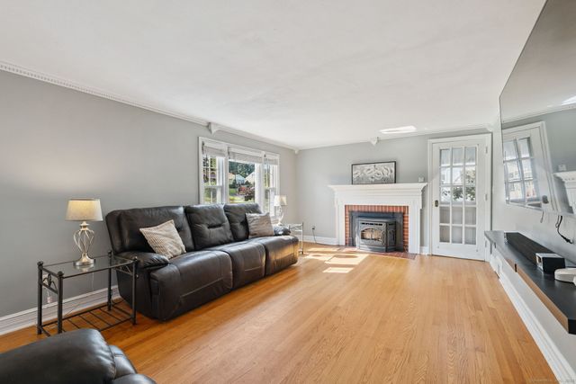 79 Baldwin Road, Manchester, CT 06042