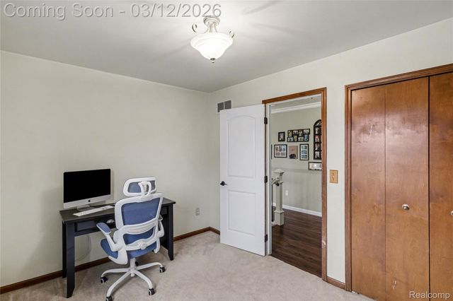 453 N Hughes Road, Oceola Township, MI 48843