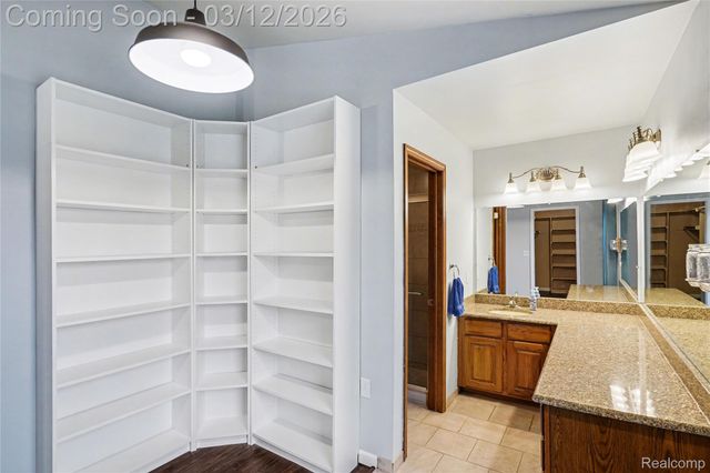 453 N Hughes Road, Oceola Township, MI 48843