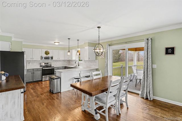 453 N Hughes Road, Oceola Township, MI 48843