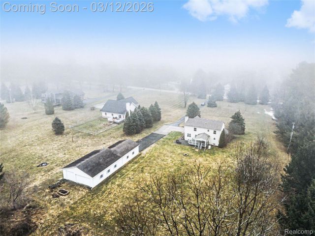 453 N Hughes Road, Oceola Township, MI 48843