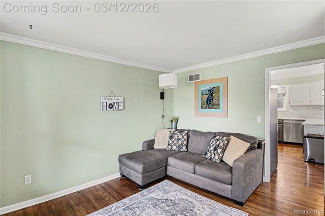 453 N Hughes Road, Oceola Township, MI 48843