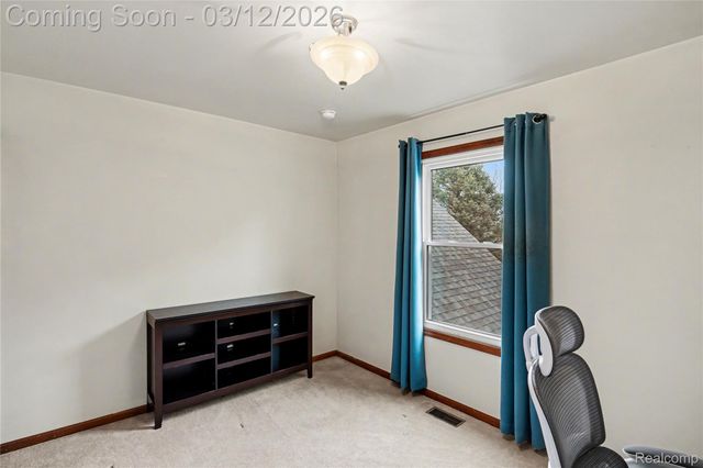 453 N Hughes Road, Oceola Township, MI 48843