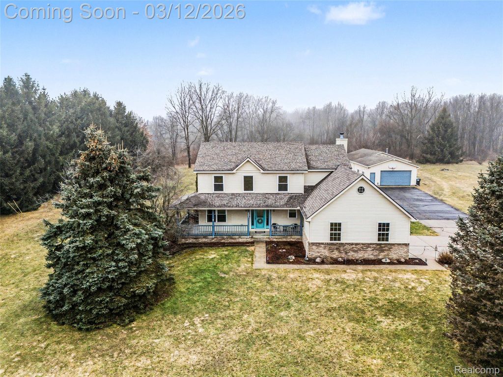 453 N Hughes Road, Oceola Township, MI 48843