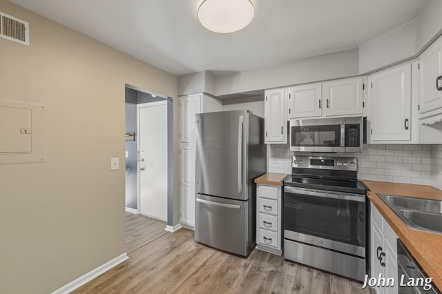 2759 Leonard Street Nw B 10, City Of Grand Rapids, MI 49504