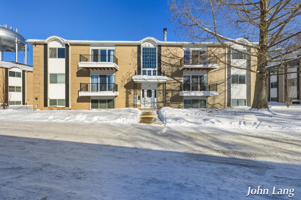 2759 Leonard Street Nw B 10, City Of Grand Rapids, MI 49504