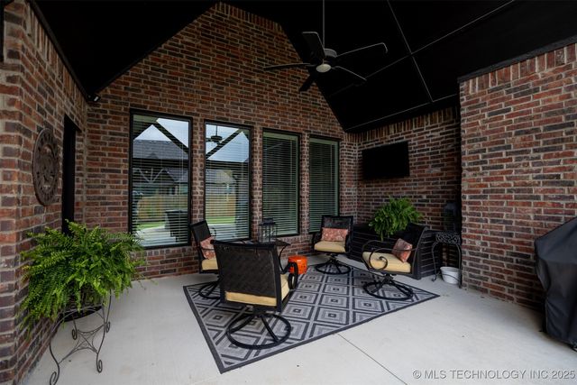 14804 E 77th Place North, Owasso, OK 74055