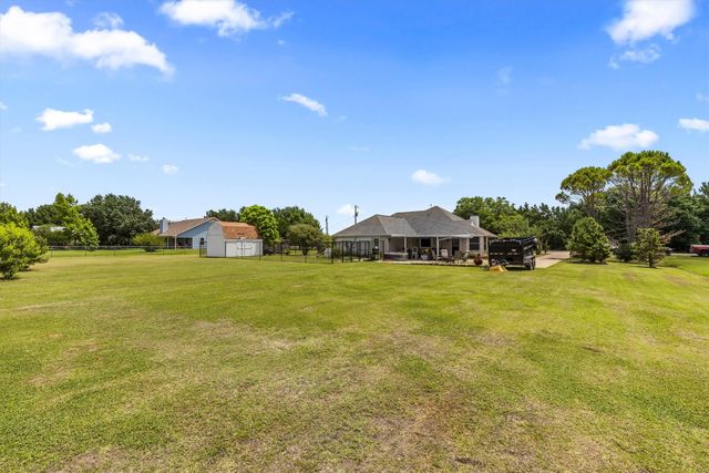 545 Mustang Court, Lavon, TX 75166