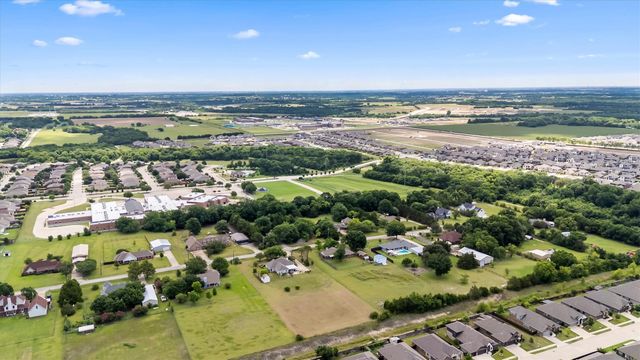 545 Mustang Court, Lavon, TX 75166