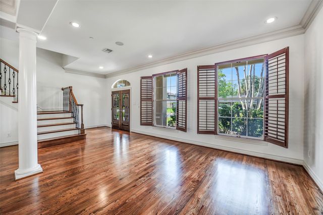 4911 Imperial Street, Bellaire, TX 77401