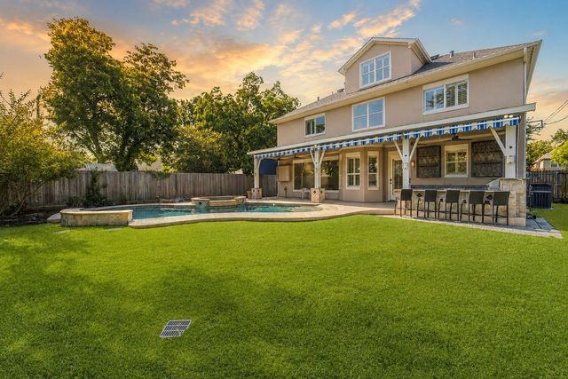 4911 Imperial Street, Bellaire, TX 77401