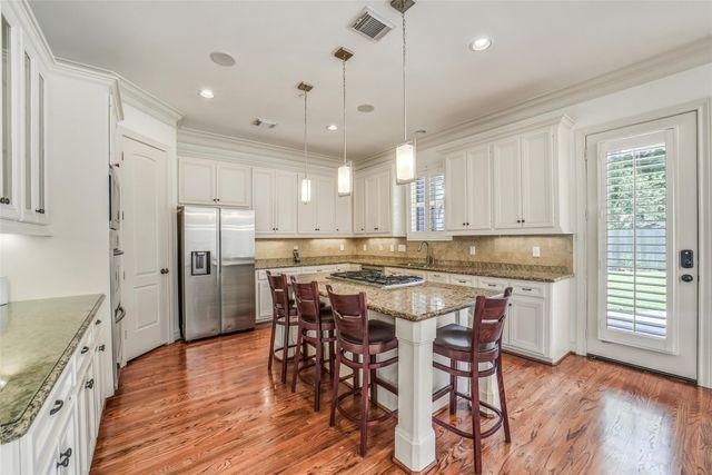 4911 Imperial Street, Bellaire, TX 77401