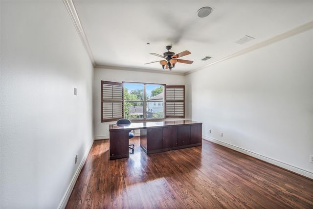 4911 Imperial Street, Bellaire, TX 77401