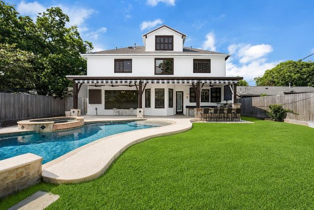 4911 Imperial Street, Bellaire, TX 77401