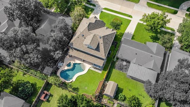 4911 Imperial Street, Bellaire, TX 77401