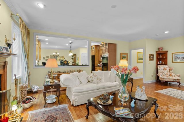 100 Crestgrove Drive, Flat Rock, NC 28731