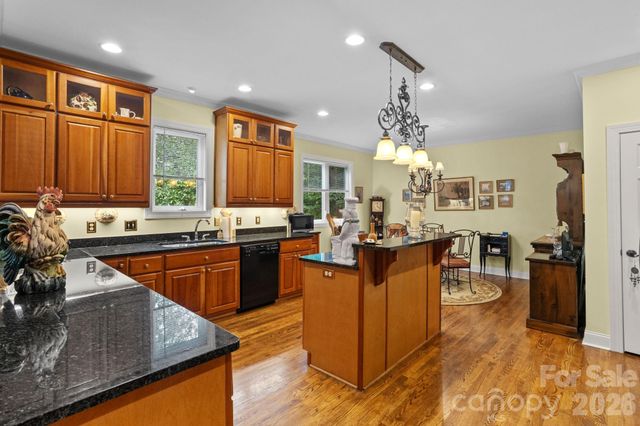 100 Crestgrove Drive, Flat Rock, NC 28731