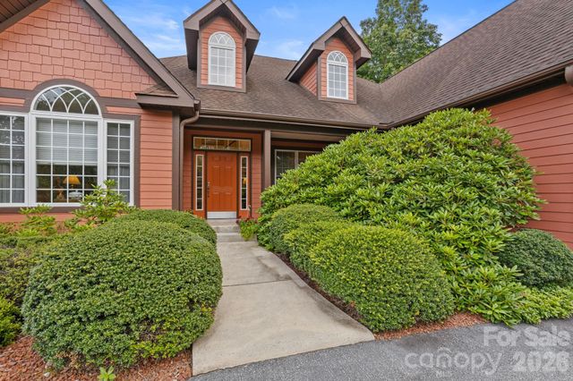 100 Crestgrove Drive, Flat Rock, NC 28731