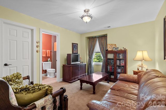 100 Crestgrove Drive, Flat Rock, NC 28731