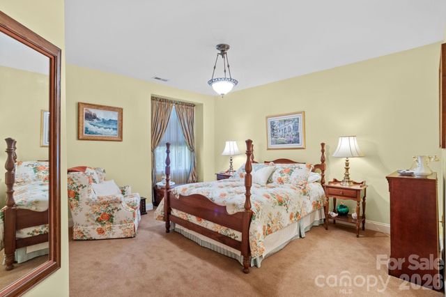 100 Crestgrove Drive, Flat Rock, NC 28731