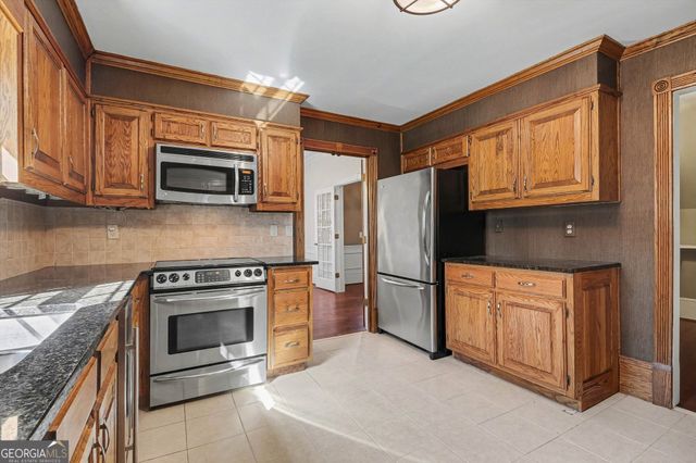 5427 Trentham Drive, Atlanta, GA 30338