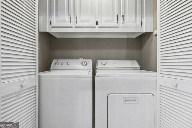 5427 Trentham Drive, Atlanta, GA 30338