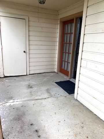 16301 Ledgemont Lane 101, Addison, TX 75001