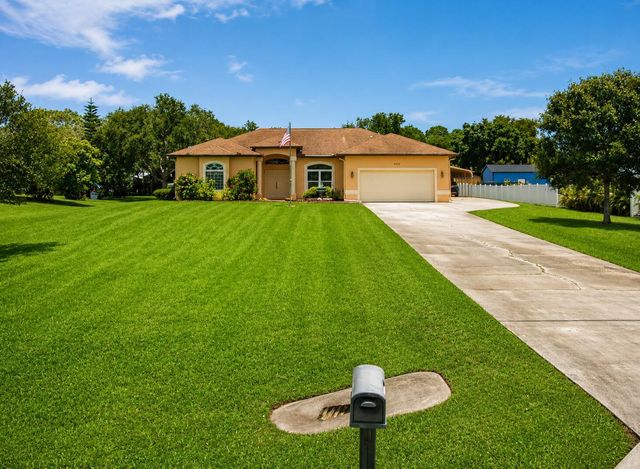 5508 Silver Oak Drive, Fort Pierce, FL 34982
