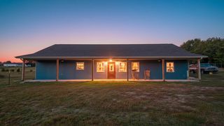 8689 County Road 7110, West Plains, MO 65775