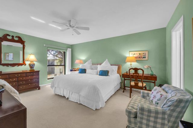 4 SE Turtle Creek Drive E, Jupiter, FL 33469