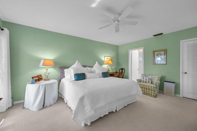 4 SE Turtle Creek Drive E, Jupiter, FL 33469