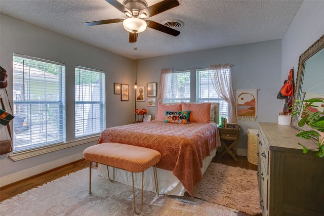 1211 Lansford Avenue, Dallas, TX 75224