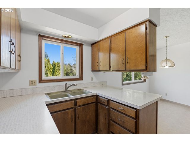 7511 Nw 15TH Ave, Vancouver, WA 98665