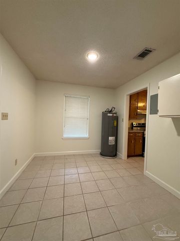 3521 Sweet Bay Dr, Pace, FL 32571