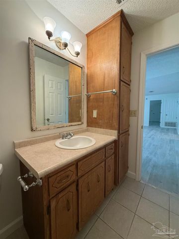 3521 Sweet Bay Dr, Pace, FL 32571