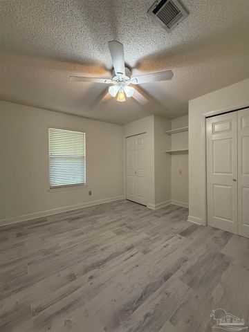 3521 Sweet Bay Dr, Pace, FL 32571