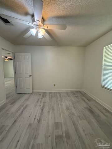 3521 Sweet Bay Dr, Pace, FL 32571