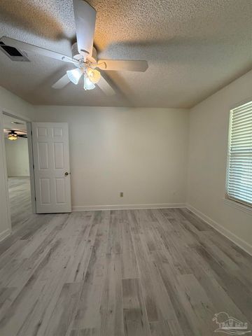 3521 Sweet Bay Dr, Pace, FL 32571