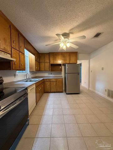 3521 Sweet Bay Dr, Pace, FL 32571